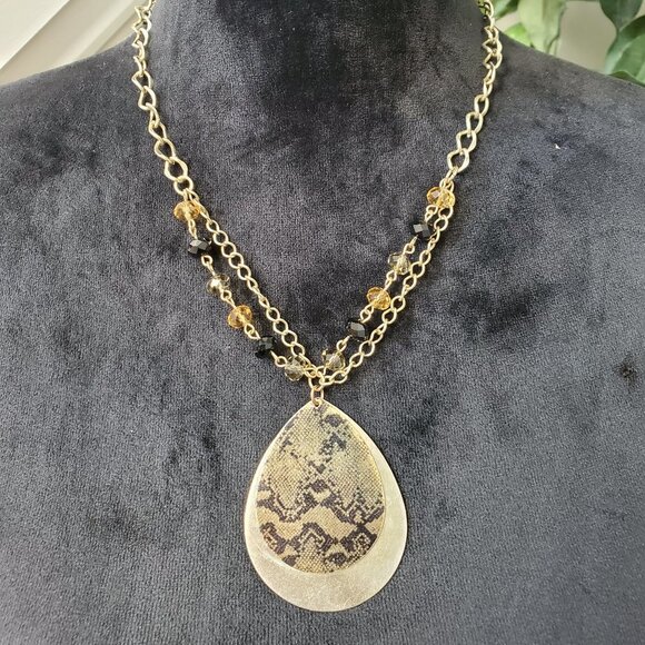 Women's Charm Gold Shell Coin Pearls with Lobster Clasp Fashion Jewelry Necklace - Picture 1 of 9